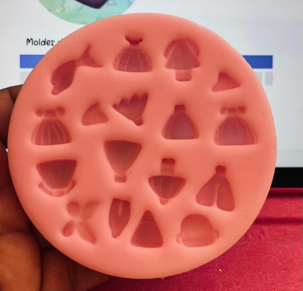 Mini Personajes y Aretes